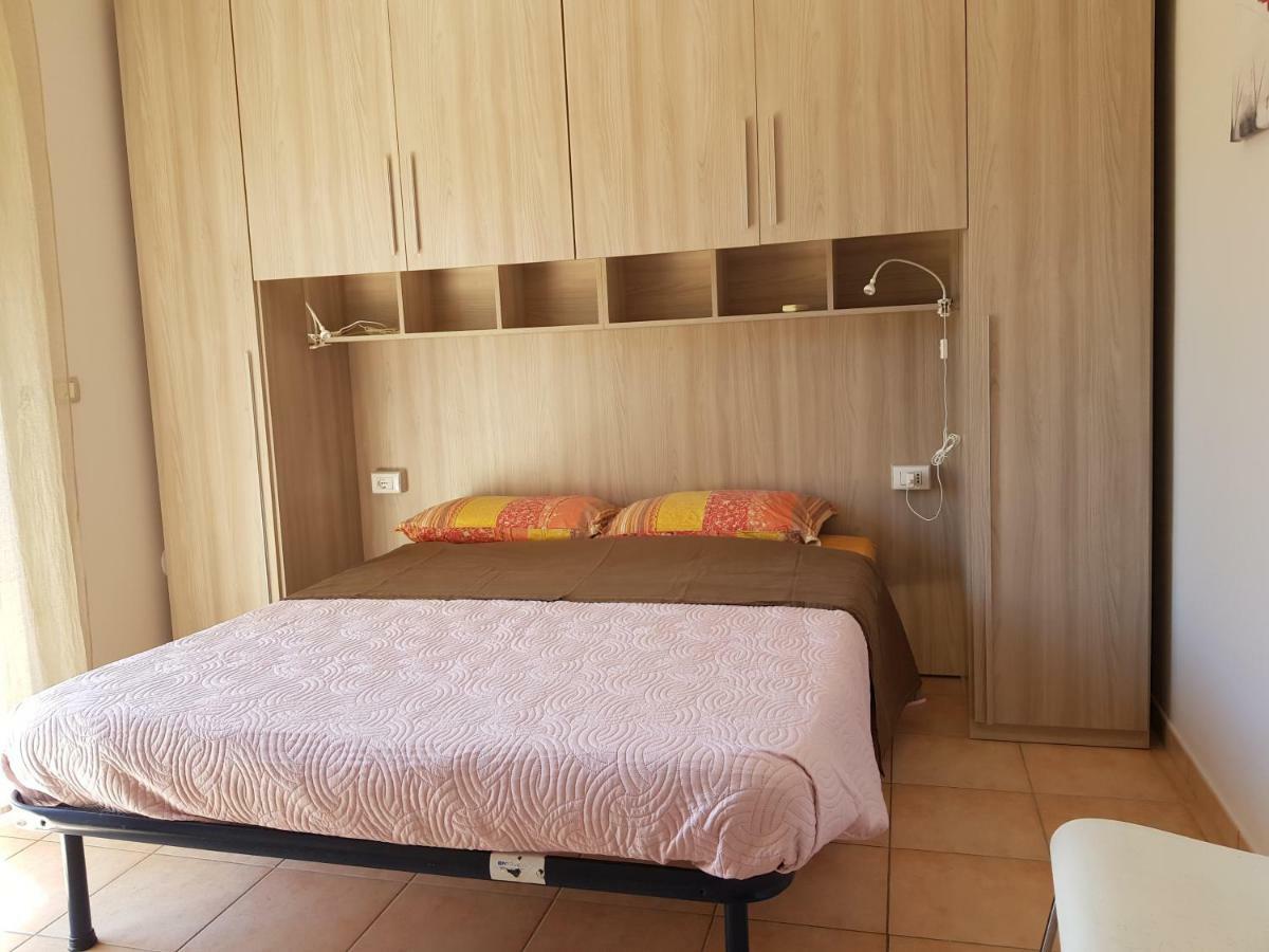 Casa Ilona Apartment Pineto Exterior photo
